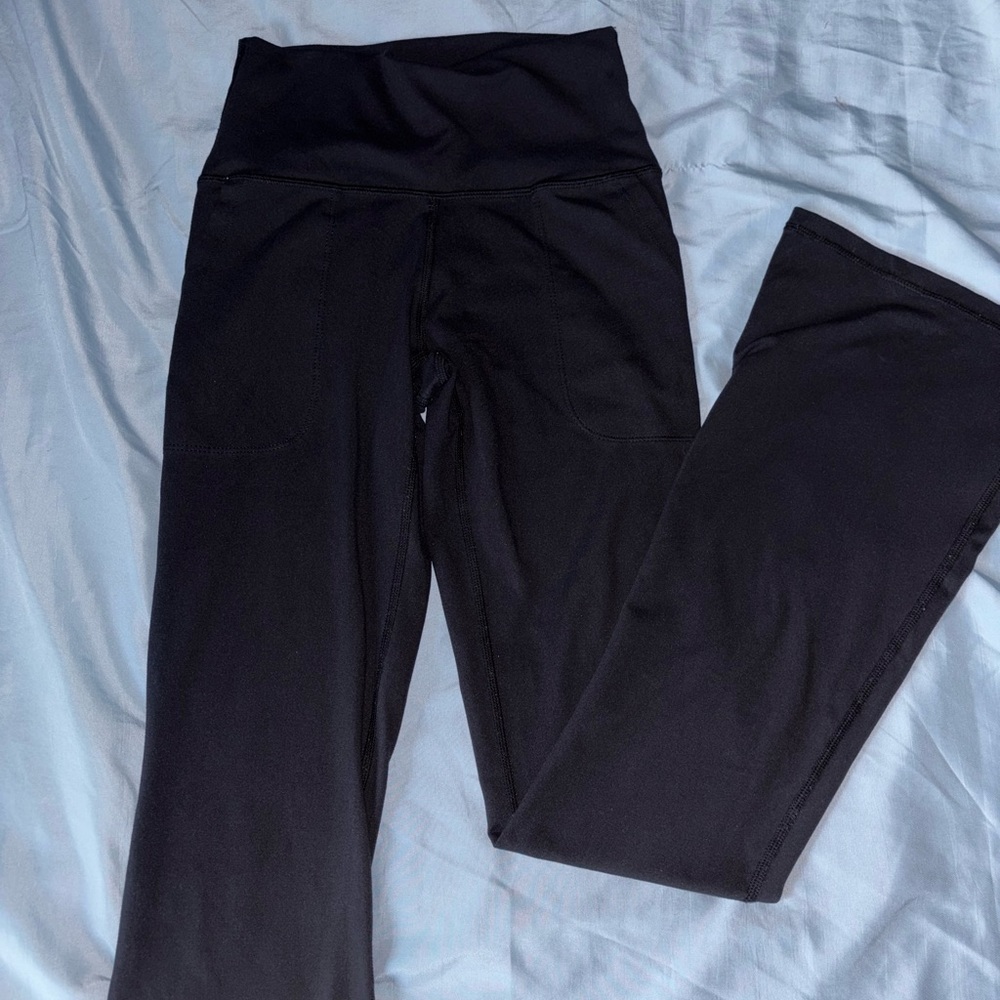 OFFLINE By Aerie The Hugger High Waisted Bootcut Legging in true black